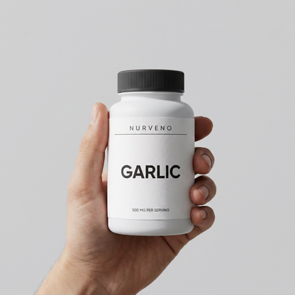 Nurveno Garlic in hand